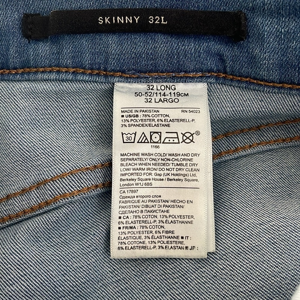 Banana Republic Light Wash Skinny Jeans Size 32L - Picture 3 of 10